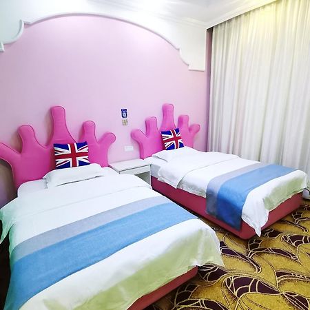 Emeishan Moon Bay Hotel エクステリア 写真