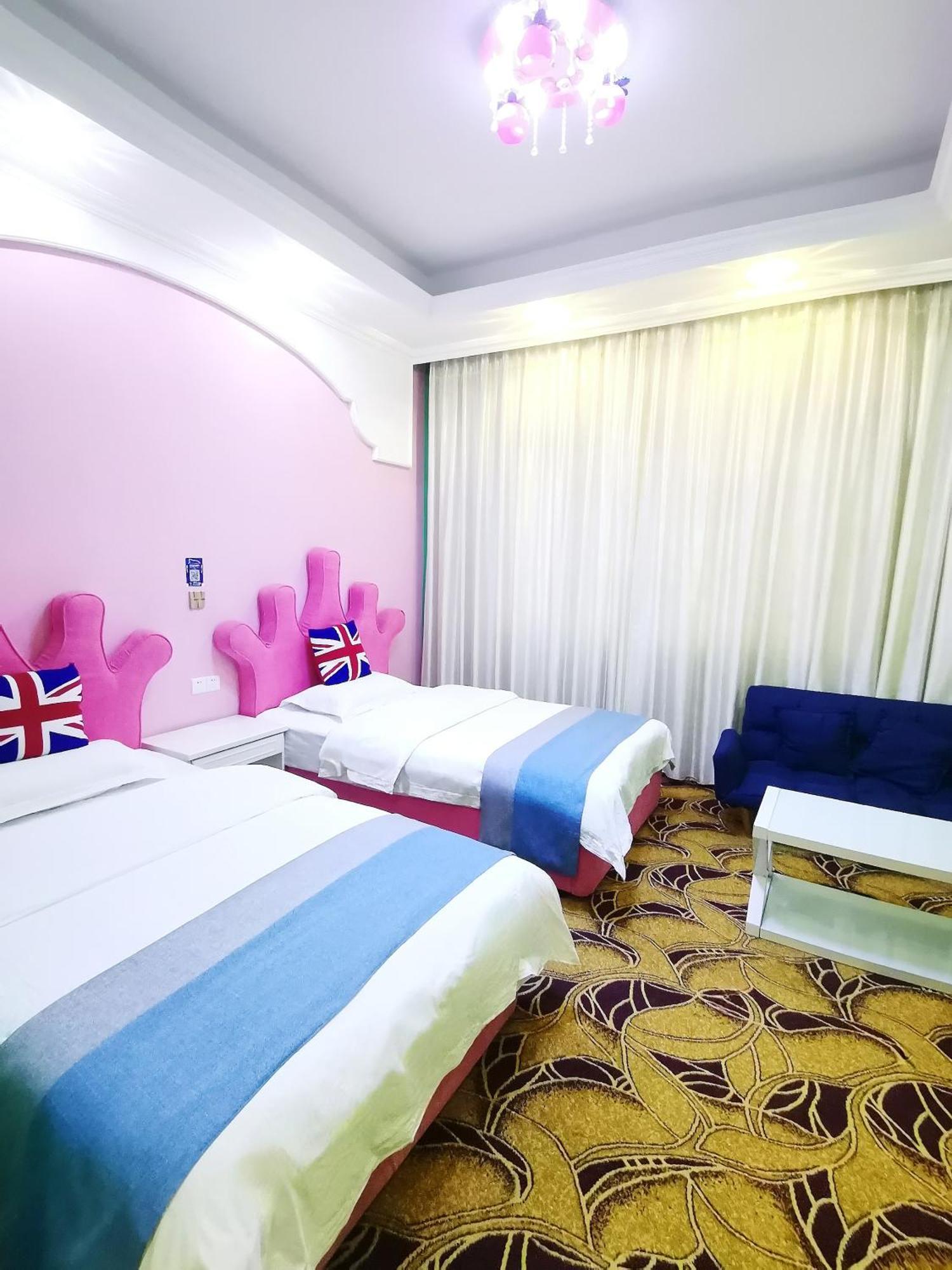 Emeishan Moon Bay Hotel エクステリア 写真