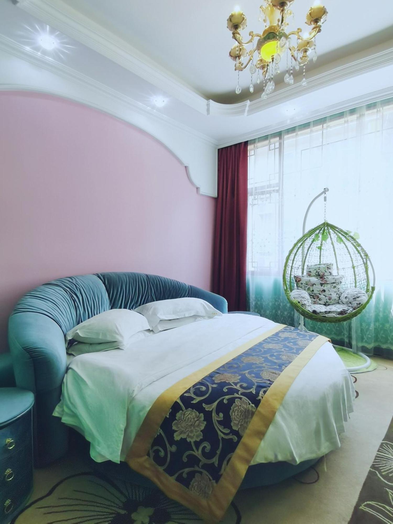 Emeishan Moon Bay Hotel エクステリア 写真