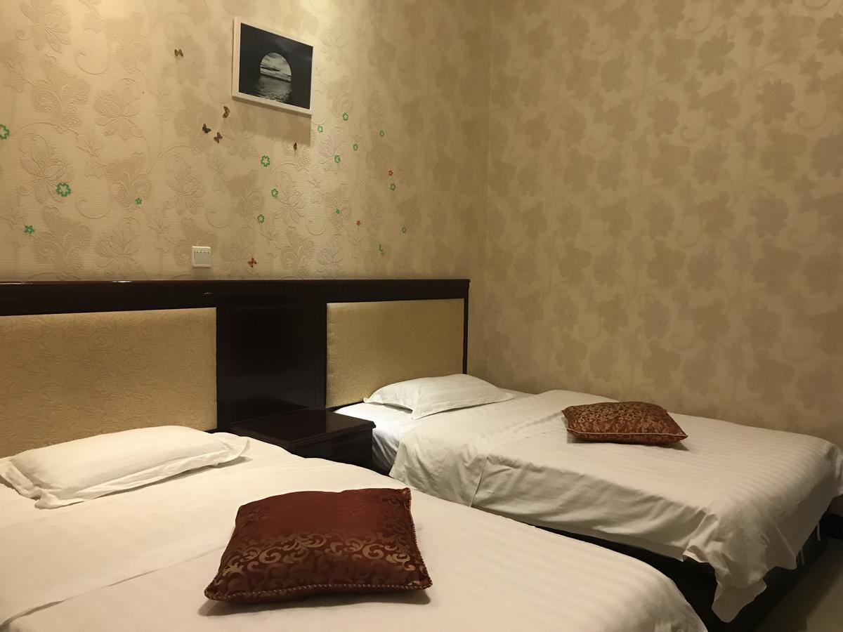 Emeishan Moon Bay Hotel エクステリア 写真