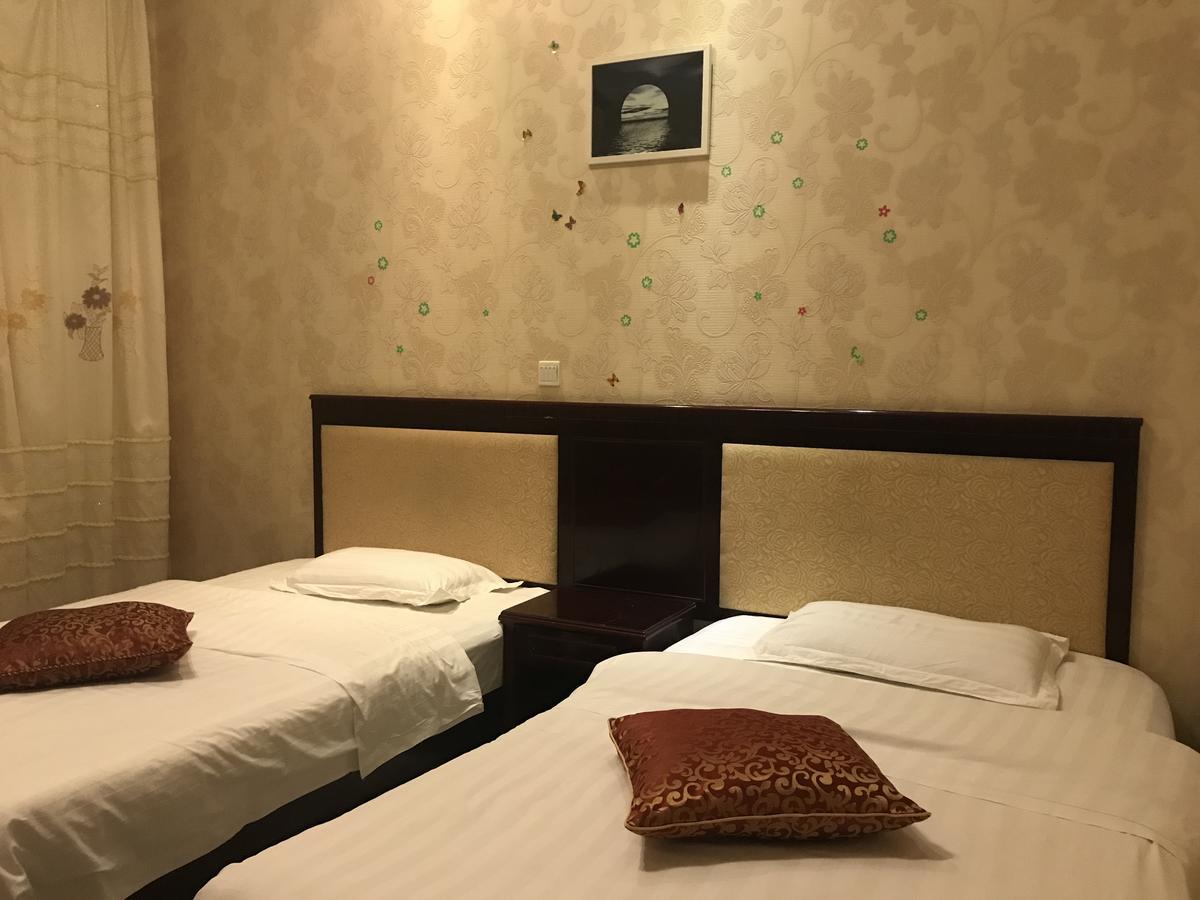 Emeishan Moon Bay Hotel エクステリア 写真